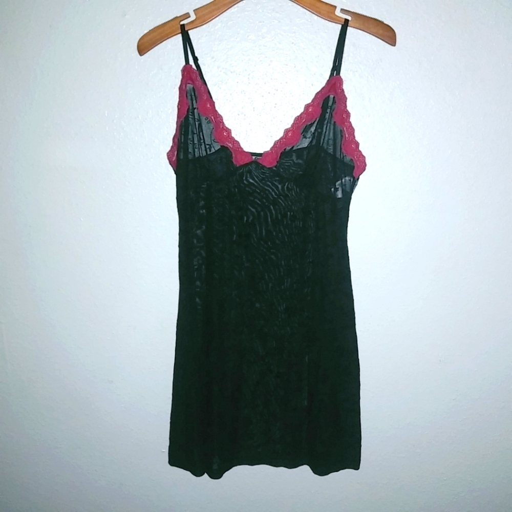 Beautiful XL Filagree Black Nightie Blood Red Lace Trim